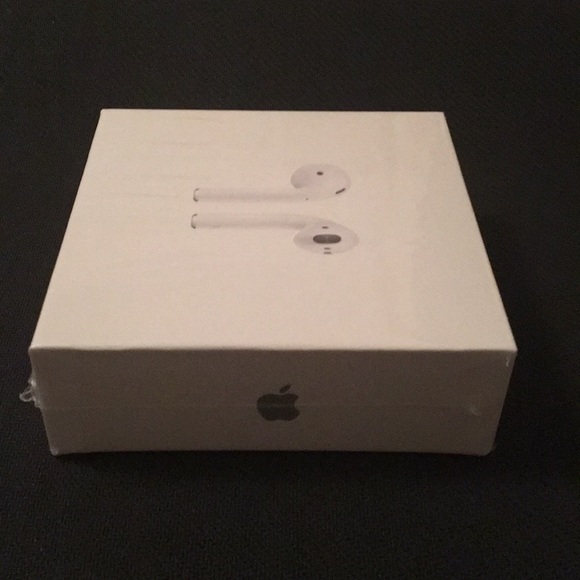 AirPods 2nd generation brand new SEALED - Picture 3 of 5
